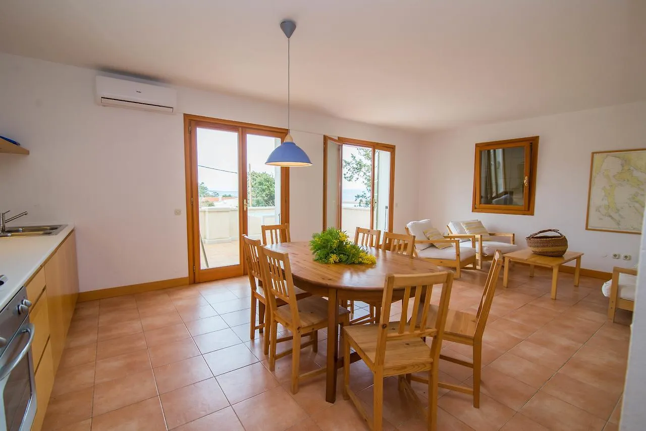 Buganvilija C6 Veli Losinj Apartment